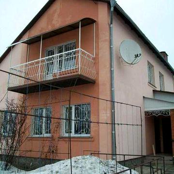 Продається  цегляний двоповерховий будинок в Супрунівці