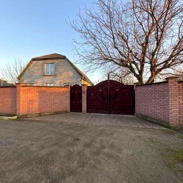 Продам будинок з усіма зручностями