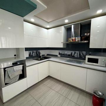 3 х кімнатна Квартира. Центр міста . Автономне опалення.