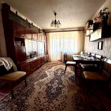 Продається двокімнатна квартира. Центральний ринок