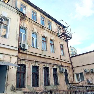 Продам квартиру на Екатерининской площади 80 м