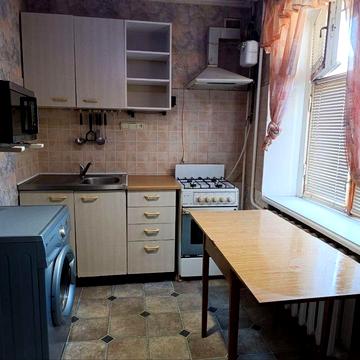 Сдаётся в аренду 1-комн. кв-ра. Намыв. Лазурная.