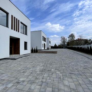 950доларів за м.кв.Сучасний будинок. Здано.Власник