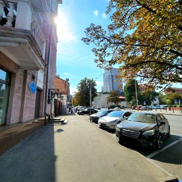 Продам 2-х комнатную квартиру в ЦЕНТРЕ!