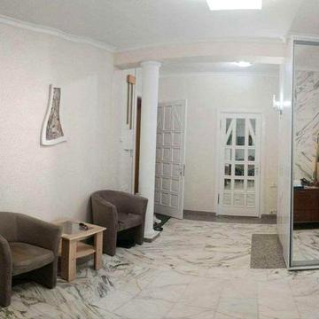 Оренда просторої 3-к квартири