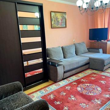 Оренда  2 кім квартири по вул Б.Хмельницького