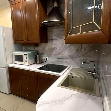 Довгострокова оренда 3к Квартира Воскресенська вулиця