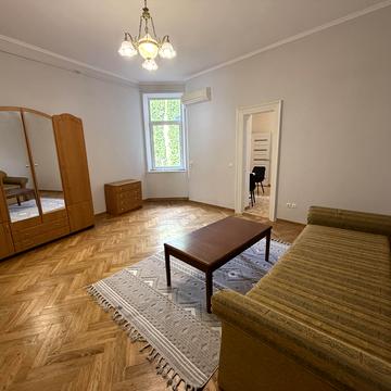 Івана Григоровича вул., 9