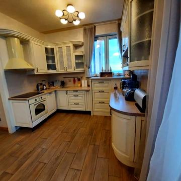 Сімферопольська вул., 2-П