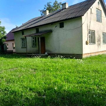 Продається будинок в селі. Хляни