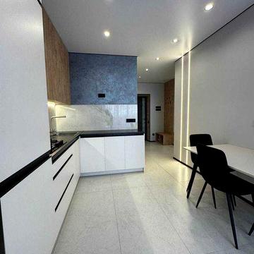 Зданий будинок. Новий ремонт. Уютний квартал з невеликим балконом ГАЗ ЖК Уютний квартал