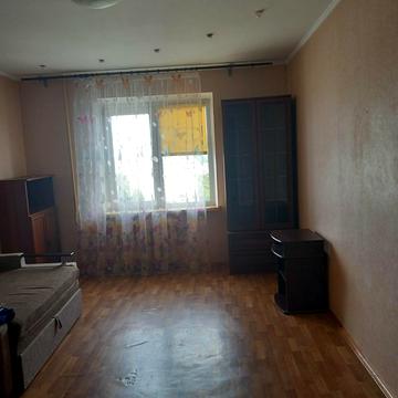 Мілютенка вул., 17