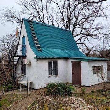 Продається затишна дача