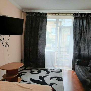 Здається в оренду 1-кімнатна квартира, розташована в престижному районі поруч із парком Кайзервальд