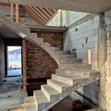 Продаж 5к Дім Підлісна вулиця