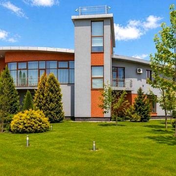 Оренда будинку Преміум сегменту з виходом на воду поруч з Києвом резиденція з озером банею Васильків одеський напрям