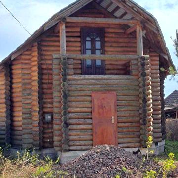 Житловий будинок. Деревяний зруб (еко-будинок) на стадії "готові стіни та дах", м. Великі Мости