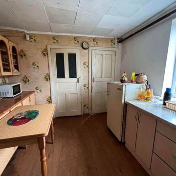 Великий будинок в житловому стані