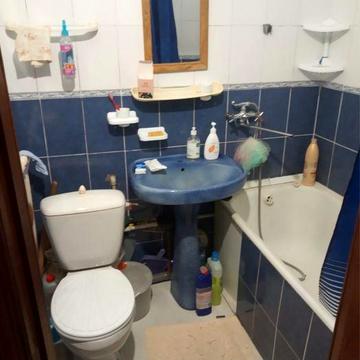 Поділ 1 кімнатна квартира з газовою колонкою