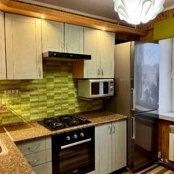 Задається 1 кімнатна квартира з хорошим ремонтом на Південному-Заході.