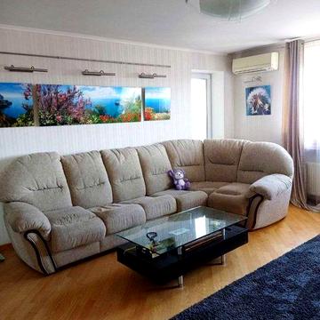 Продажа 2 ком.кв. м Спортивная , новострой , средний этаж , площадь 95