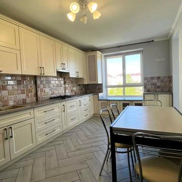 Слобідська вул., 21