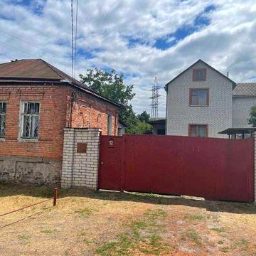 Двухэтажный дом о всеми коммуникациями в доме. Район Конный рынок. (169216)