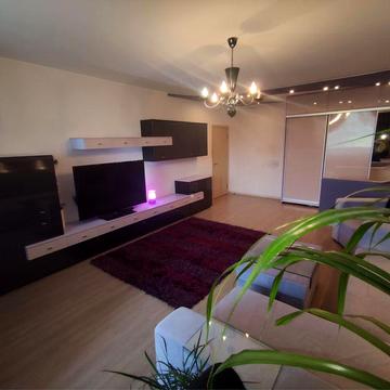 Здається 2-кімнатна квартира, зупинка центр