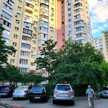 Сдам 3-комн. Вишняківська 9а, низк.поверх,метро Харьковська