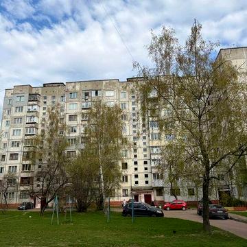 2-й поверх!  Продажа 3-х кімнатної квартири. ( Нива)