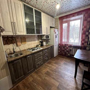 Продам  3-х кімнатну квартиру у м. Лозова