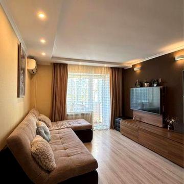 Трикімнатна квартира в Слободі