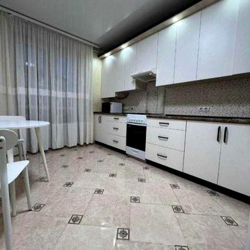 Здам 1 кімнатну квартиру в новому будинку на Озерній!