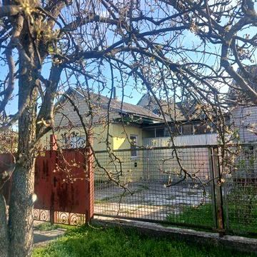 Продам будинок центр Підгороднього