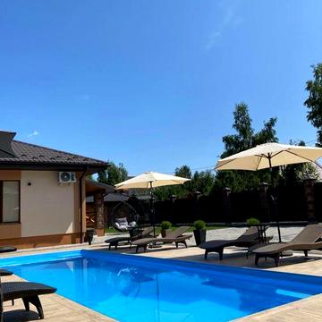 База відпочинку біля озера Світязь (будинок, котедж)