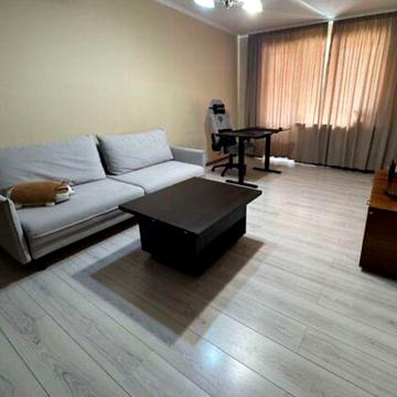 Продаж 2 км к-ри, вул. Коломийська 80000 дол.США