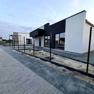 Сучасні будинки 106–133 м² | Hi-tech  | асфальт, газ, закрита територія