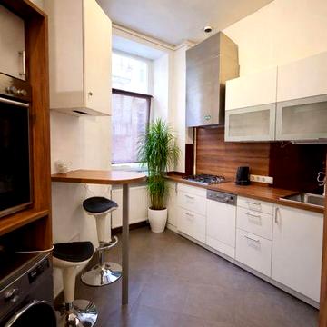 Львів оренда квартири площа Ринок центр 3 кімнати