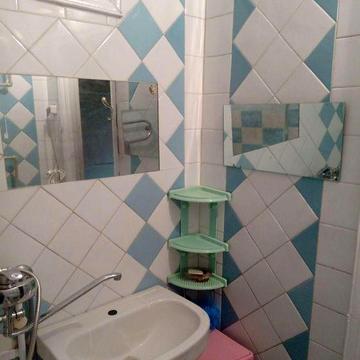 Оренда 1к.квартири в районі Київського мосту. Меблі Є.  Без техніки