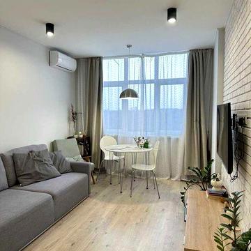 Продаж 1кімн квартири: студіо+спальня. Рея Бредбері,2,  м.Васильківська ЖК Голосіївський дворик