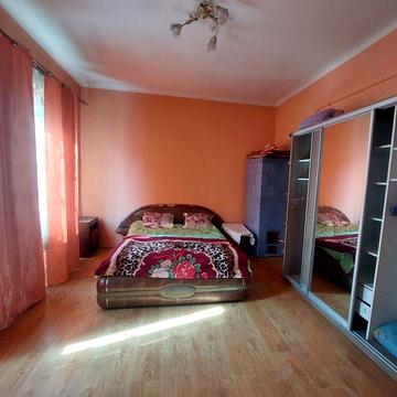 Здається в оренду 2-кімнатна квартира по вул.Бережанській.