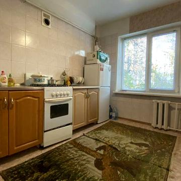 Продам 2 х квартиру  бульвар Строителей