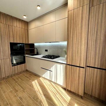 Продаж 1,5 км квартири поруч з річкою