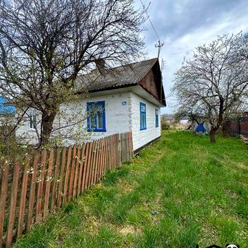 Продається половина будинку