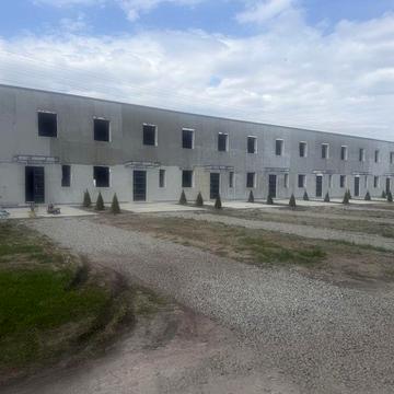 •	Сучасні таунхауси в передмісті Києва , здача будинків в травні