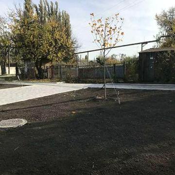 Здам частину  будинку.