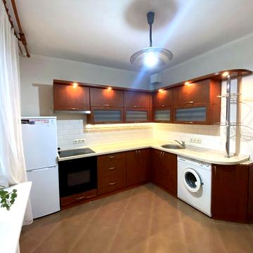 Драгоманова вул., 8-А