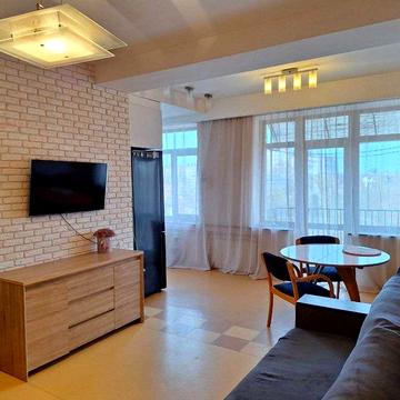 Оренда 2-кімнатної квартири, пр-т О. Поля (низ), парк Глоби, Центр