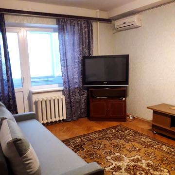 Євгена Коновальця вул. (Щорса), 33