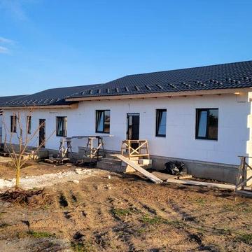 Будинок біля Рівного, 3 кімнати, комунікації, масив Київський